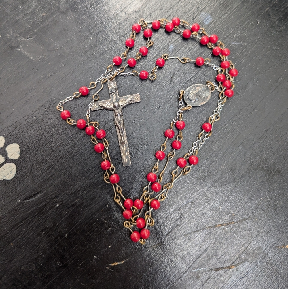 ♥️ Vintage Red Beaded Rosary 20", 2" Cross INRI Necklace repaired